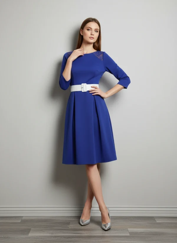 Vestido Azul Marino con Detalles de Encaje