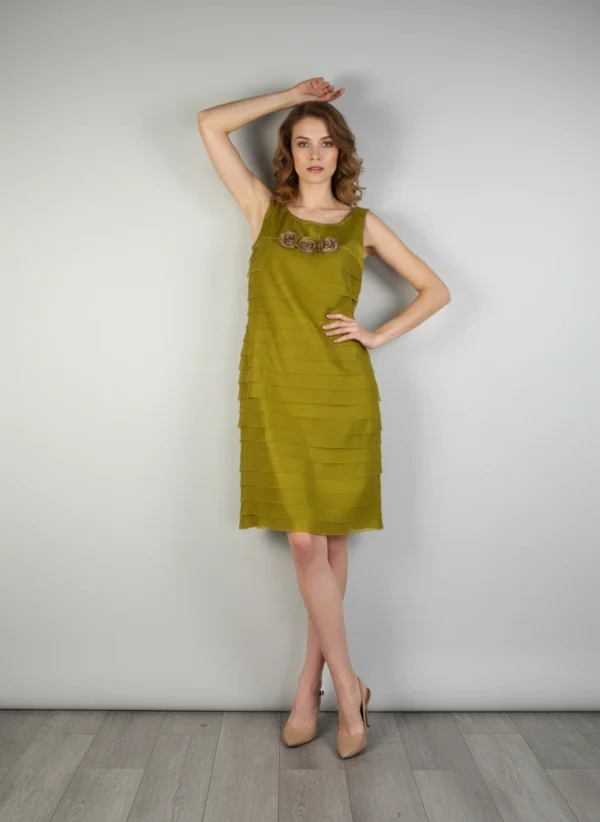 Vestido Verde Lima con aplique floral