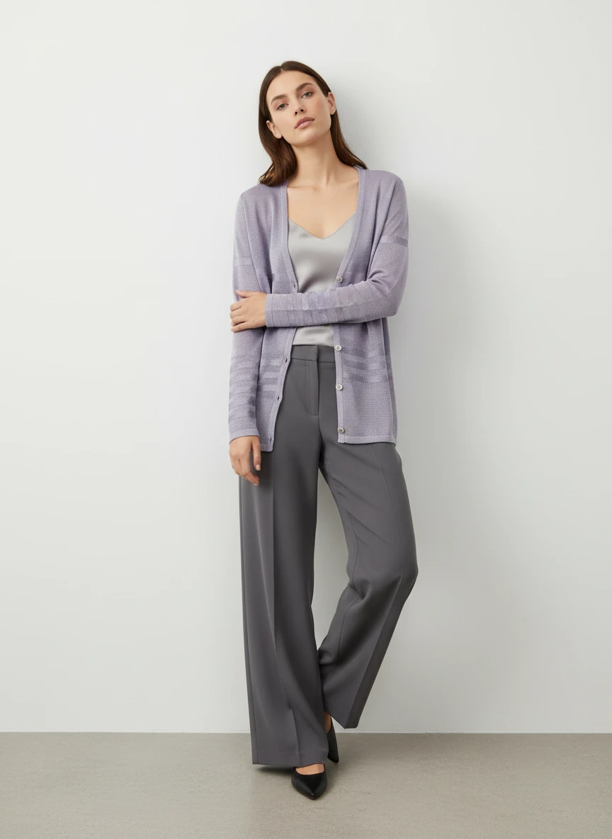 Cardigan Lavanda con Botones y Textura Acanalada